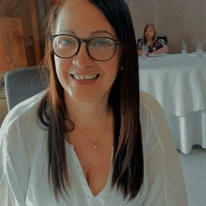 Meet your Posher, Ana